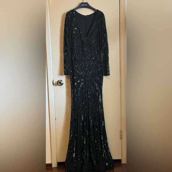 Rene Atelier sequence mermaid gown - Picture 3 of 4